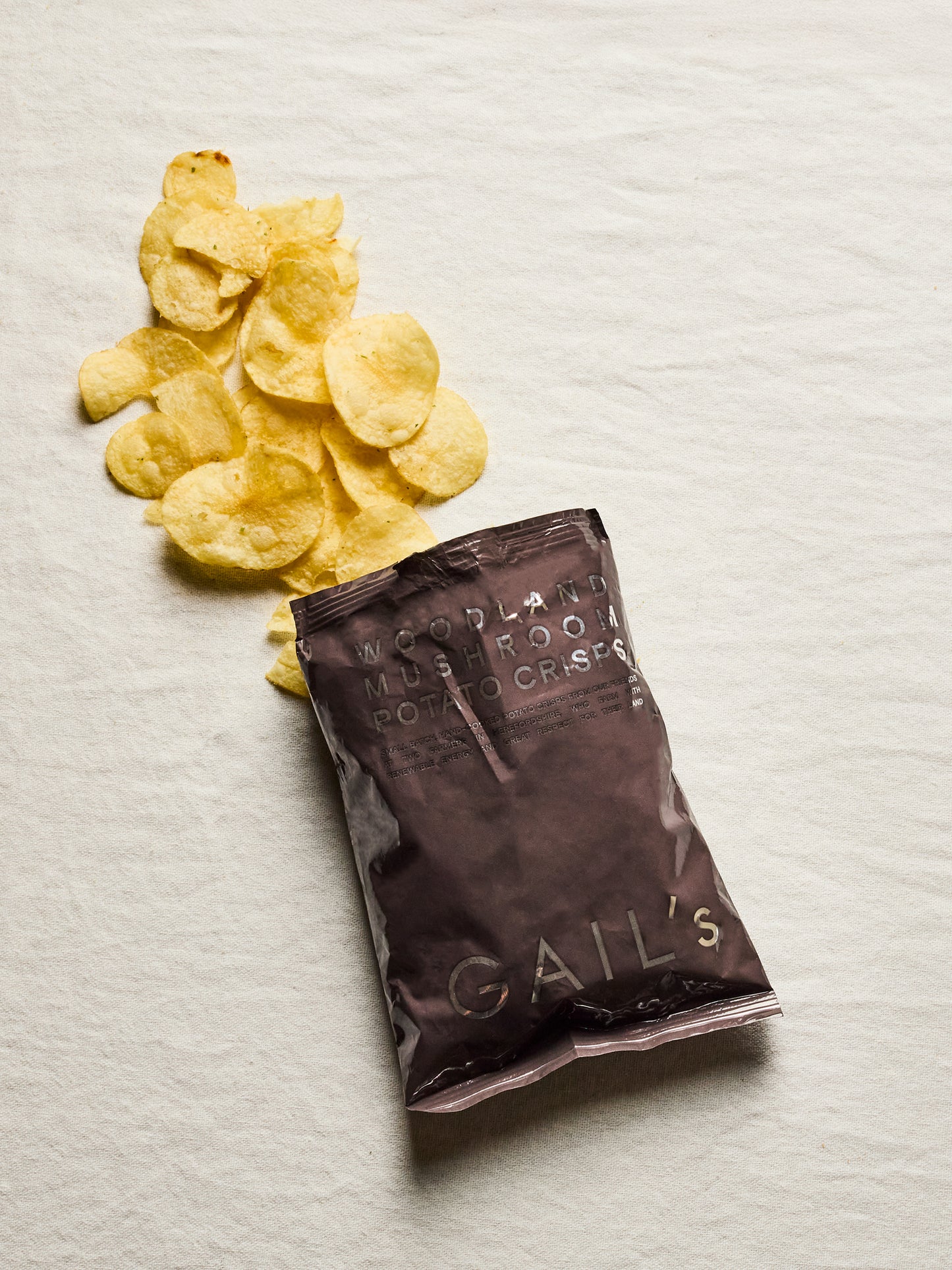 Two Farmers Wild Mushroom & Garlic Crisps 40g | GAIL's Bakery
