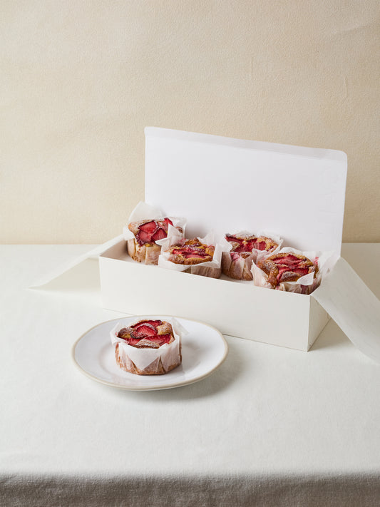 5 Strawberry & Ricotta Cakes | GAIL's Bakery