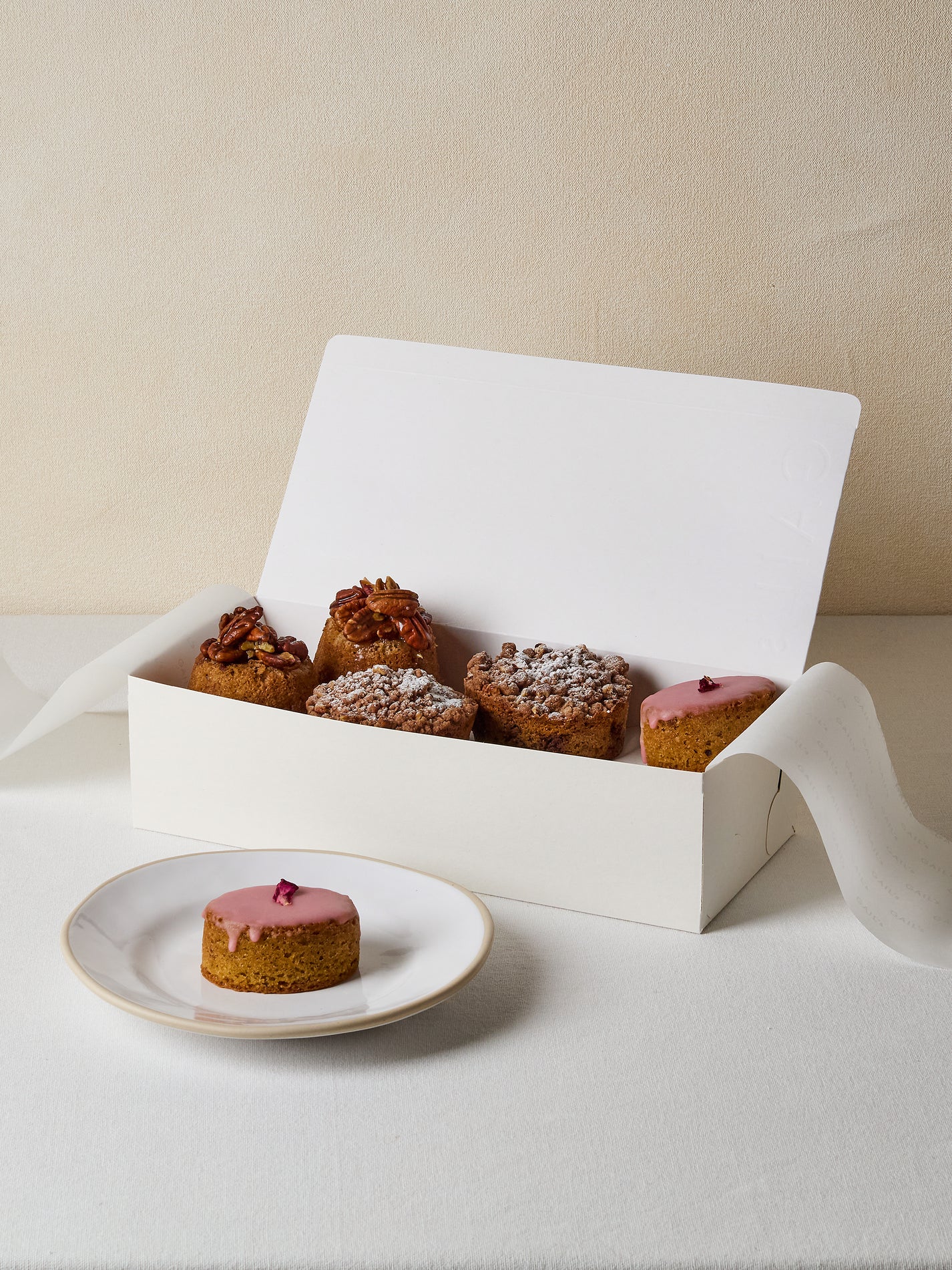Cake Box | GAIL's Bakery